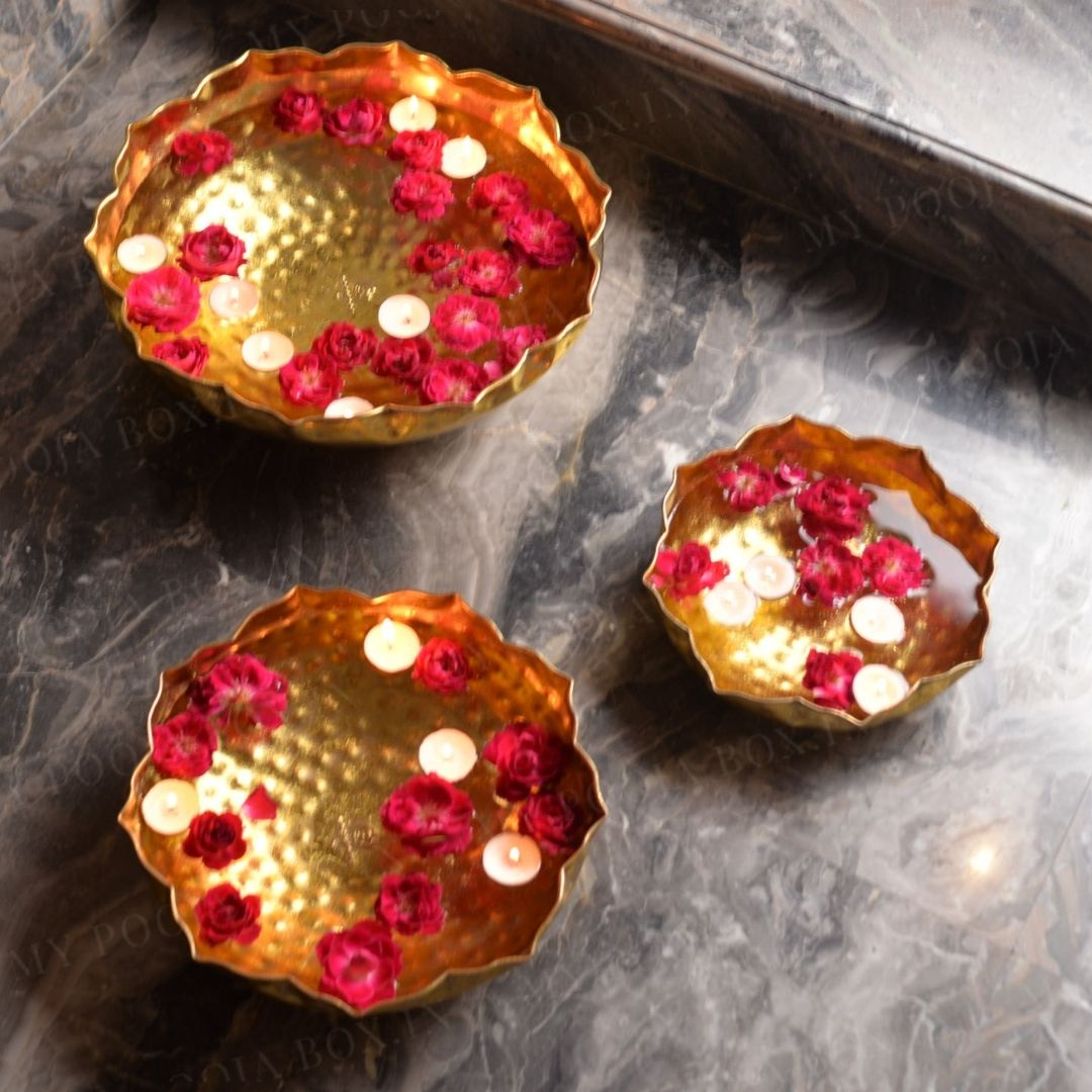 Glistening Gold Metal Urli