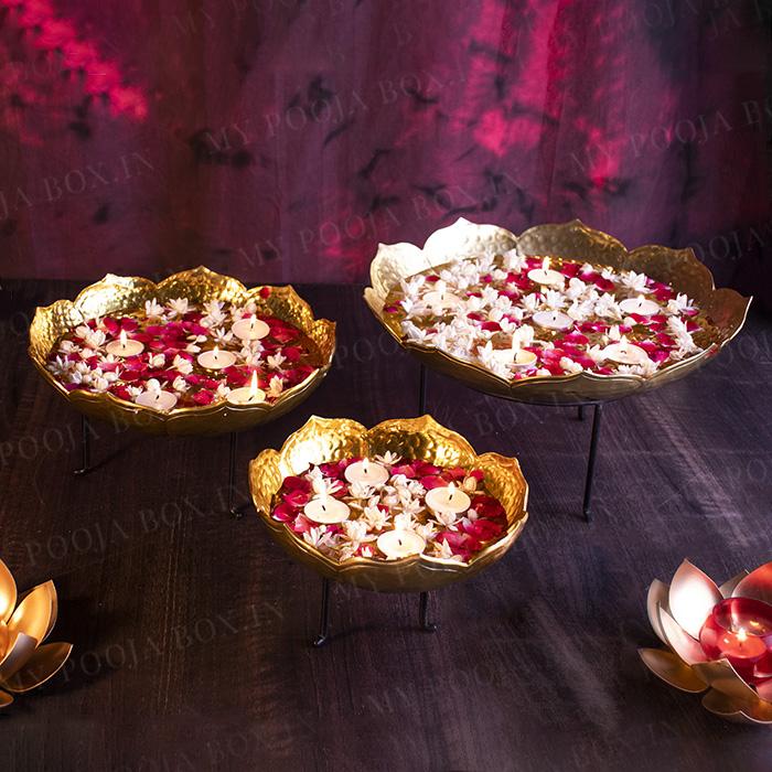 Golden Leafy Urli Stand