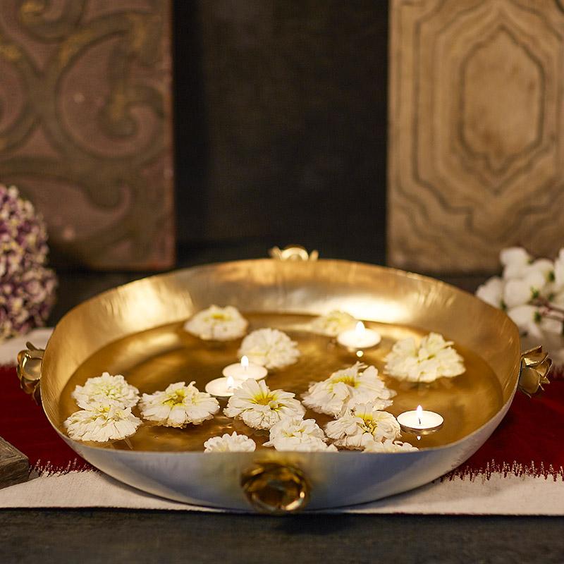 Beauteous Decor Rose Urli