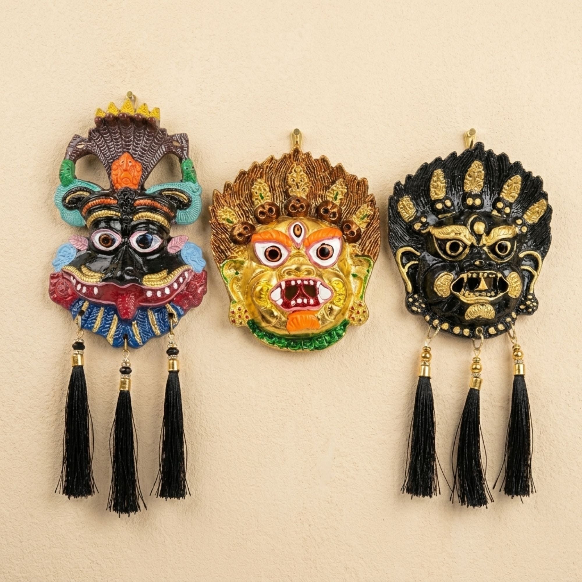 Narsingh Kirtimukh Divine Combo (Set of 3) ā Black Tassel & Golden Glow Protection Decor