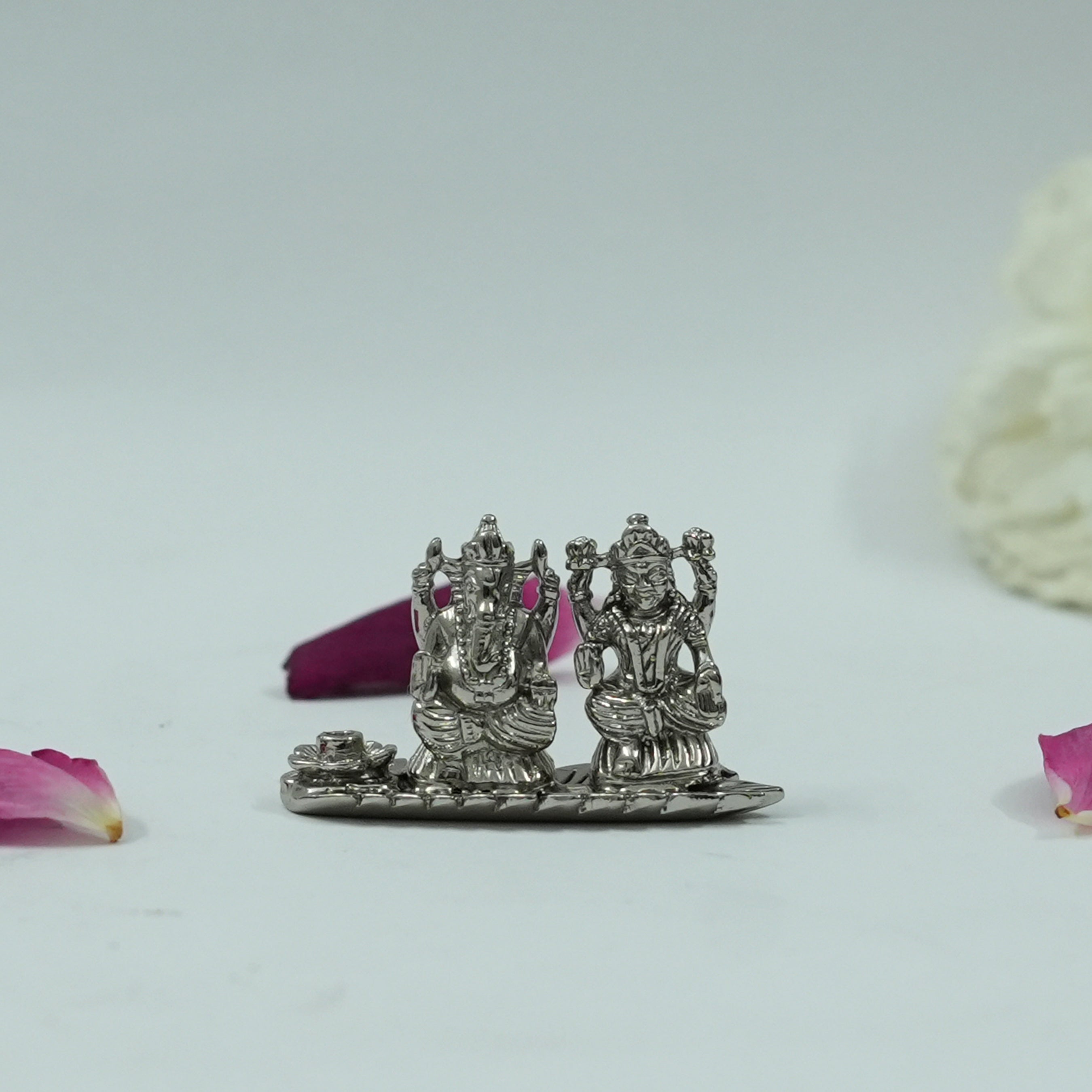 Lakshmi Ganesha Idol Set – Handcrafted Prosperity & Wisdom Murti for Pooja & Gifting