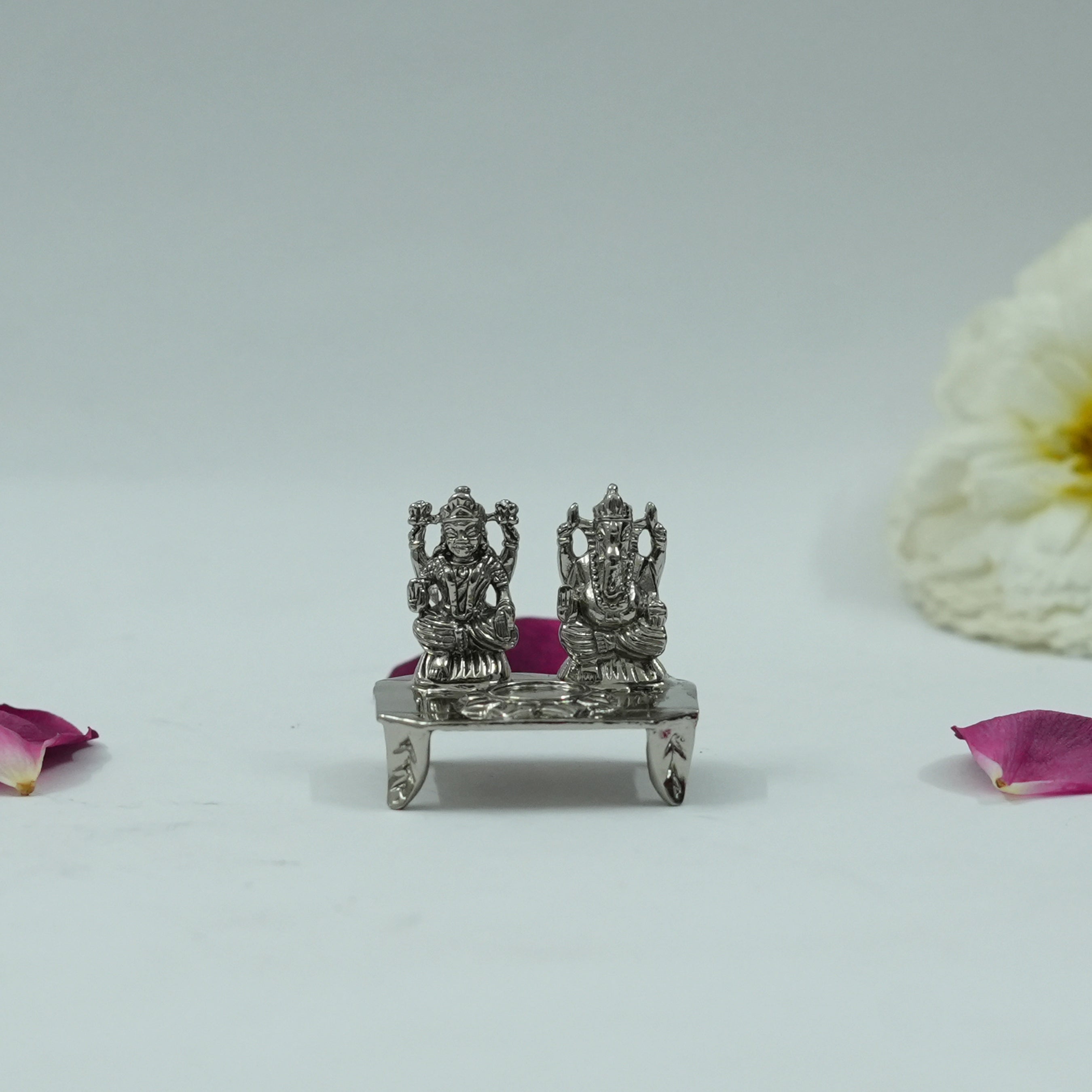Lakshmi Ganesha Idol Set – Handcrafted Prosperity & Wisdom Murti for Pooja & Gifting