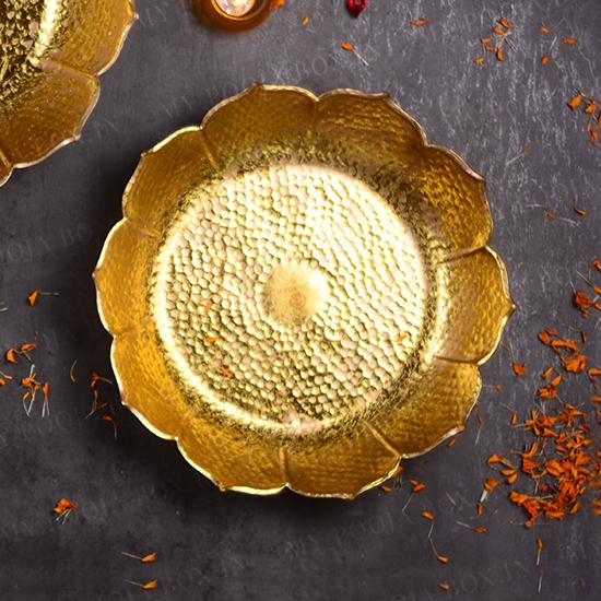 Embellishing Scallop Shiny Gold Urli