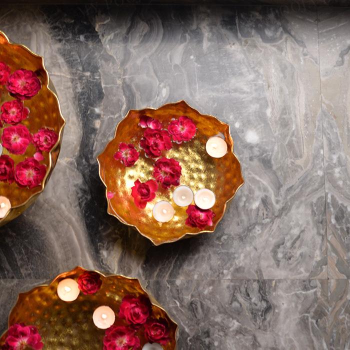 Glistening Gold Metal Urli