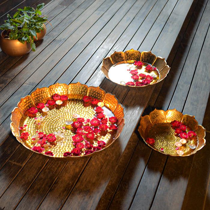 Embellishing Scallop Shiny Gold Urli