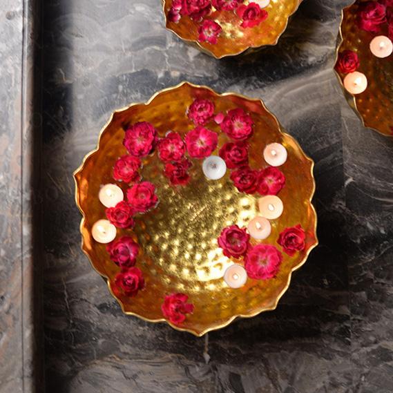 Glistening Gold Metal Urli