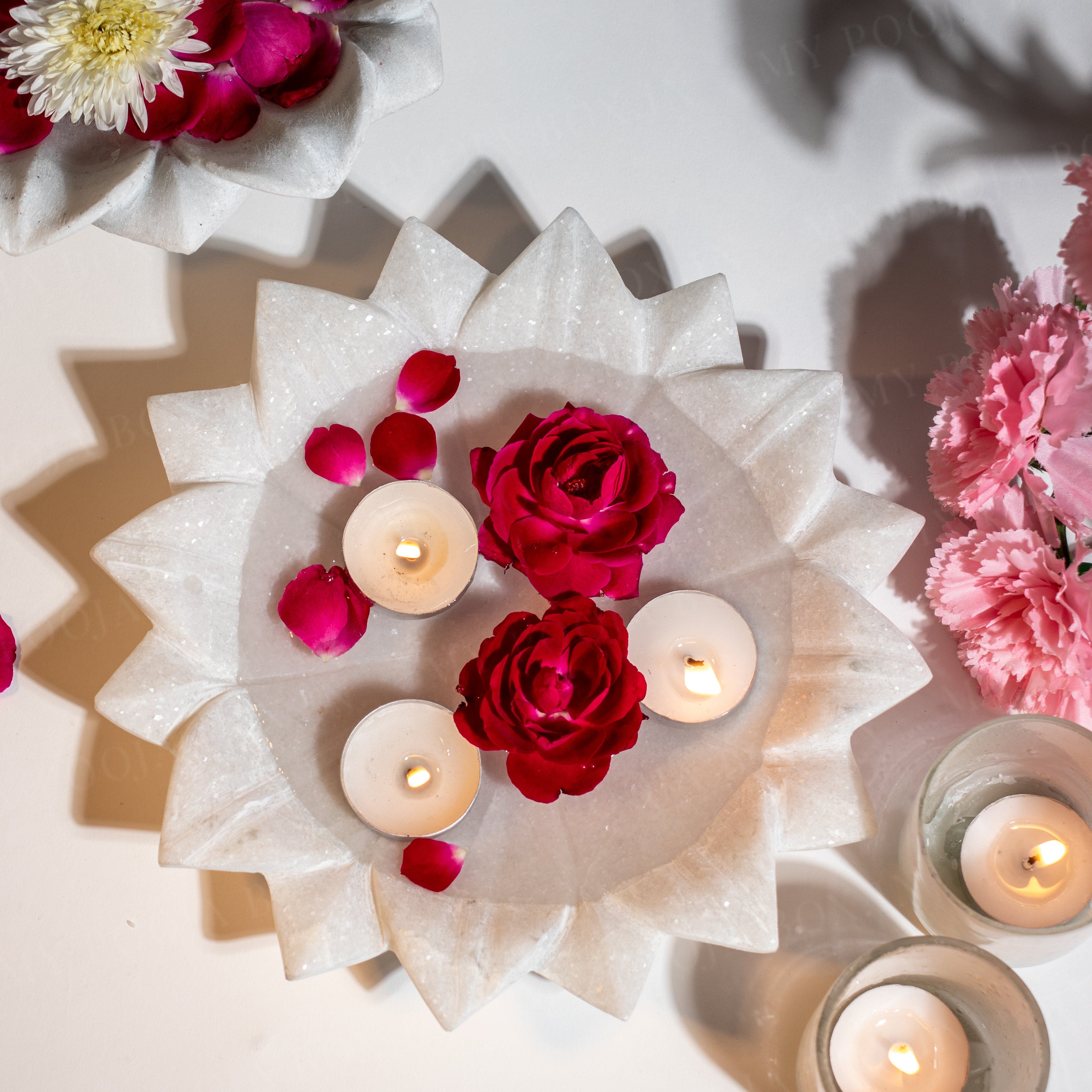Elegant Floral Marble Urli
